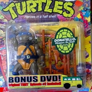 TMNT 2008 Donatello action figure w DVD collectors item